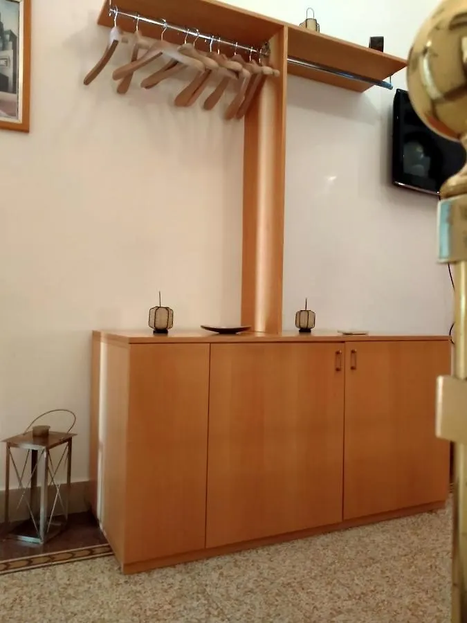Bed & Breakfast Guest House Notarbartolo Palermo